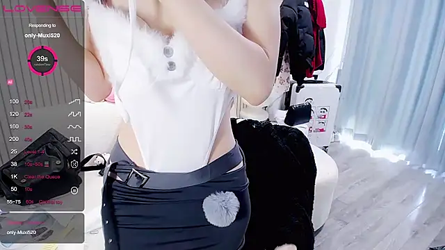 Snapshot of Muxi-destiny520 chatting on 02/13/26, 03:46 Muxi-destiny520 online show from 02/13/26, 03:46