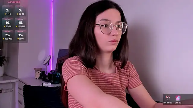 Snapshot of miabellee_ chatting on 03/20/26, 12:37 miabellee online show from 03/20/26, 12:37