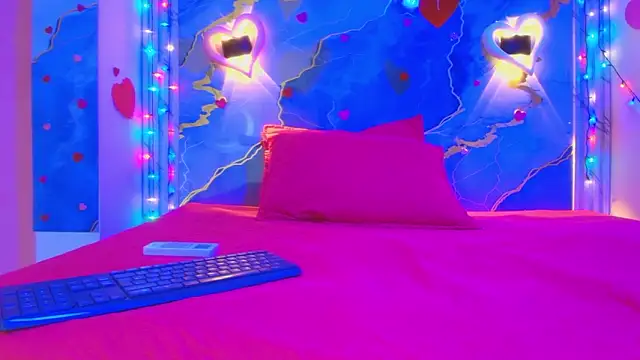 Snapshot of Eleanor_rigby5 chatting on 02/13/26, 03:02 Eleanor rigby5 online show from 02/13/26, 03:02