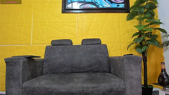 Snapshot of williamparra55 chatting on 03/11/26, 01:06 williamparra55 online show from 03/11/26, 01:06