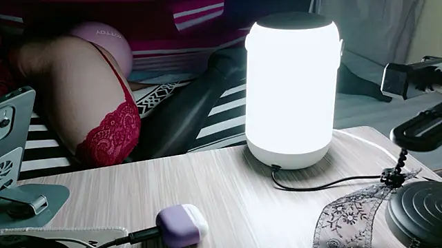 Snapshot of lenanane0126 chatting on 03/16/26, 05:50 lenanane0126 online show from 03/16/26, 05:50