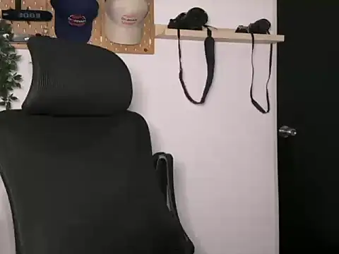 SamDornan51 online show from 02/05/26, 11:09