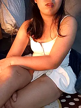 Snapshot of Slutty_18 chatting on 03/10/26, 04:50 Slutty 18 online show from 03/10/26, 04:50