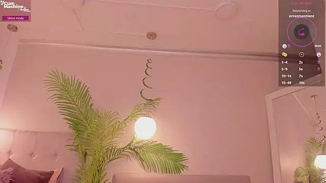 Snapshot of Bonnie_andclyde chatting on 03/25/26, 09:10 Bonnie andclyde online show from 03/25/26, 09:10