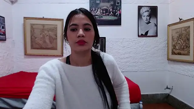 JulianaLopera1 online show from 02/26/26, 01:21