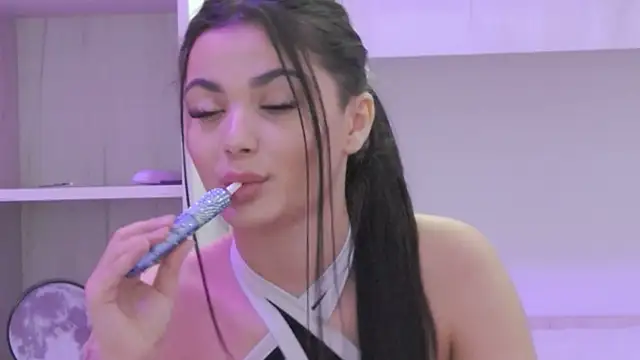 MayaMadison online show from 02/10/26, 09:41