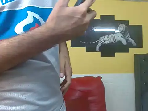 Snapshot of chacorta_ chatting on 04/25/26, 01:41 chacorta online show from 04/25/26, 01:41