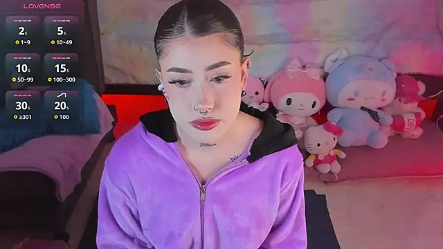 Snapshot of Tamara_uwu chatting on 02/15/26, 10:06 Tamara uwu online show from 02/15/26, 10:06