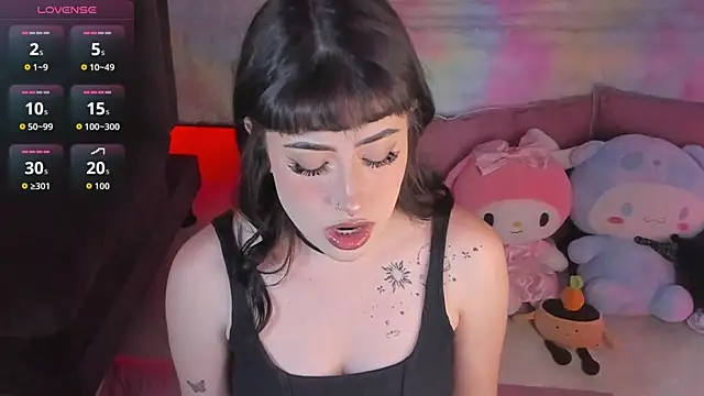 Snapshot of Tamara_uwu chatting on 04/24/26, 11:29 Tamara uwu online show from 04/24/26, 11:29