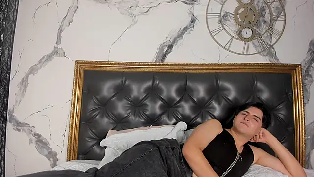 noahWolff  online show from 02/13/26, 05:03