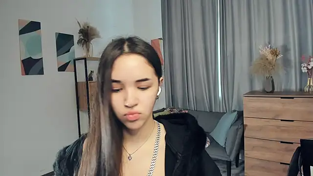 Snapshot of AvantgardAlone chatting on 02/16/26, 08:32 AvantgardAlone online show from 02/16/26, 08:32