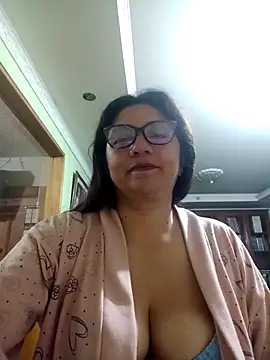 Snapshot of pamela_sexy23 chatting on 03/18/26, 03:20 pamela sexy23 online show from 03/18/26, 03:20