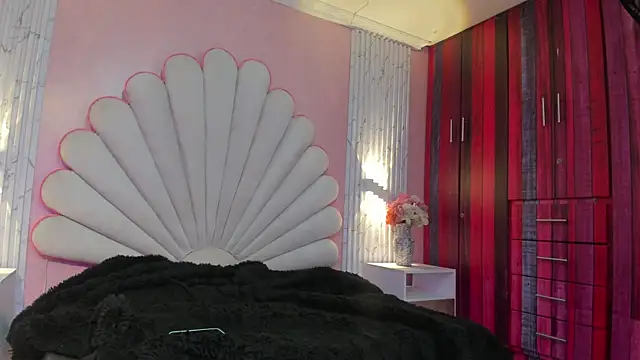 Snapshot of Kateemos chatting on 02/10/26, 01:15 Kateemos online show from 02/10/26, 01:15