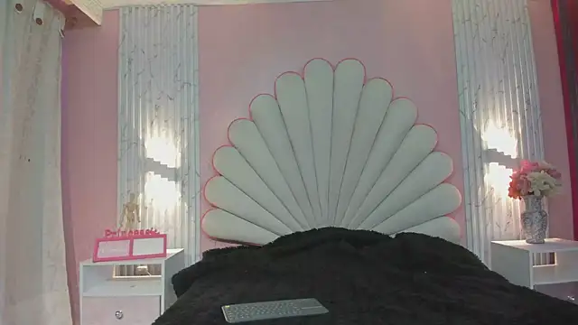 Snapshot of Kateemos chatting on 02/23/26, 02:03 Kateemos online show from 02/23/26, 02:03