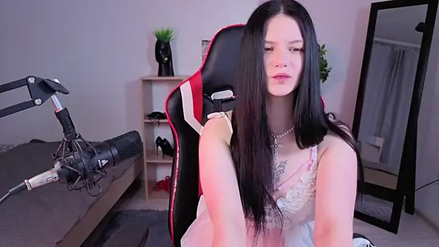 Maria trend online show from 02/17/26, 06:47