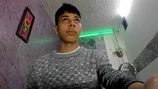 Snapshot of sexyboys_cutexx18 chatting on 02/01/26, 09:13 sexyboys cutexx18 online show from 02/01/26, 09:13