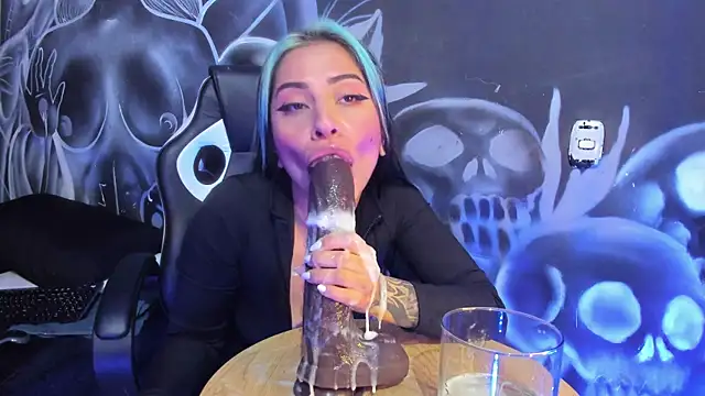 Snapshot of Cherry_jenklins87 chatting on 04/20/26, 01:14 Cherry jenklins87 online show from 04/20/26, 01:14