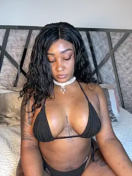 Snapshot of Denise_wolfe21 chatting on 02/04/26, 06:03 Denise wolfe21 online show from 02/04/26, 06:03