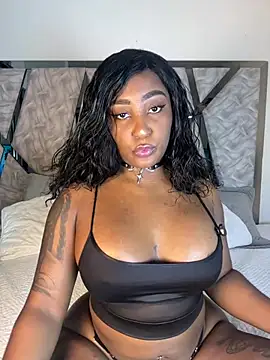 Snapshot of Denise_wolfe21 chatting on 03/03/26, 03:51 Denise wolfe21 online show from 03/03/26, 03:51