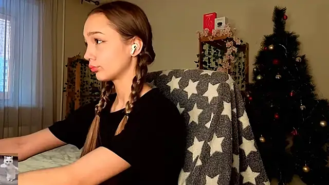 HoneyComfy online show from 02/11/26, 11:04