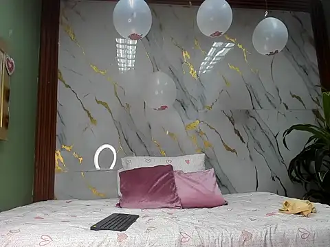 Amanda Rossi online show from 02/23/26, 07:44