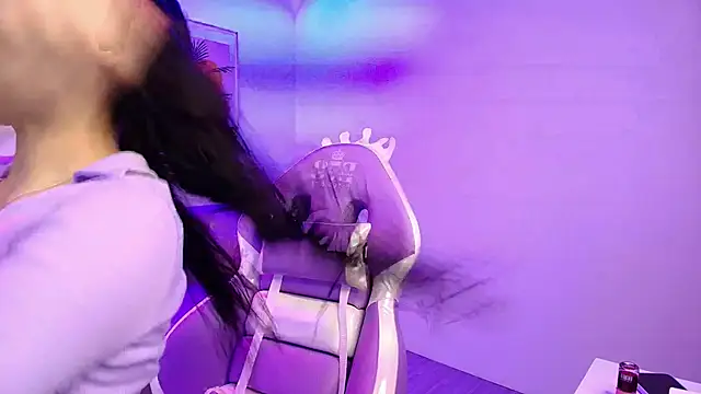 Snapshot of Maddie_T18 chatting on 02/10/26, 11:25 Maddie T18 online show from 02/10/26, 11:25