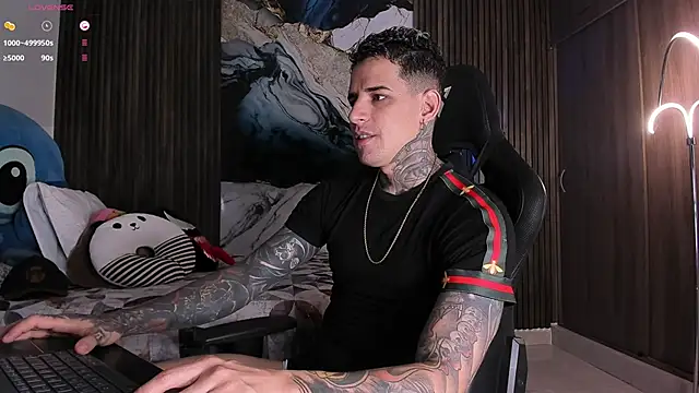 trisstann  online show from 03/25/26, 04:35