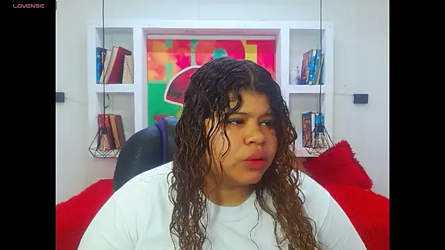 Snapshot of Cloe_r chatting on 02/07/26, 08:01 Cloe r online show from 02/07/26, 08:01