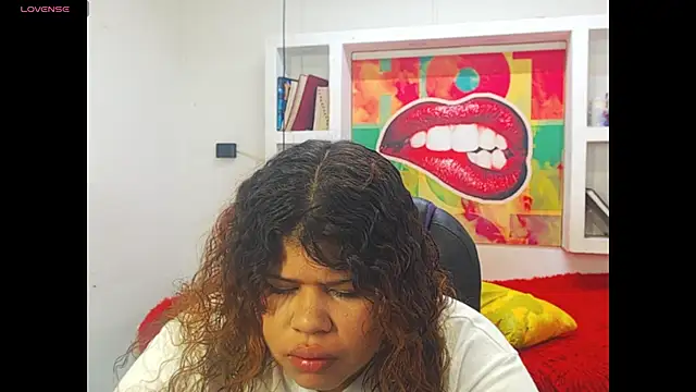 Snapshot of Cloe_r chatting on 02/14/26, 09:00 Cloe r online show from 02/14/26, 09:00