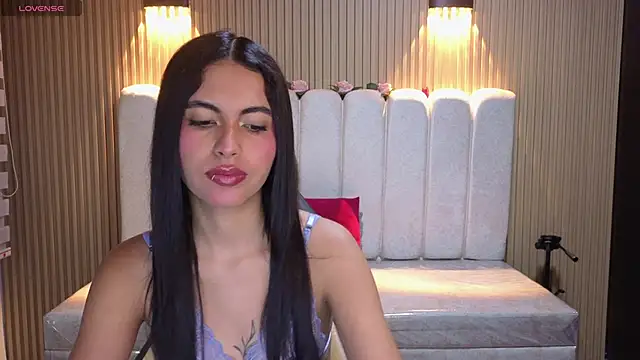 Snapshot of Perla_lovely_ chatting on 04/18/26, 12:09 Perla lovely online show from 04/18/26, 12:09