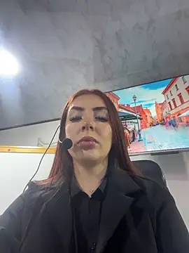 Snapshot of Sweet_bellaa_ chatting on 05/01/26, 03:44 Sweet bellaa online show from 05/01/26, 03:44