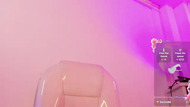 Snapshot of Sweet_bellaa_ chatting on 05/24/26, 05:56 Sweet bellaa online show from 05/24/26, 05:56