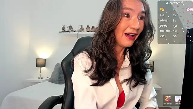 Snapshot of Emma_Mendozaa chatting on 02/27/26, 11:32 Emma Mendozaa online show from 02/27/26, 11:32