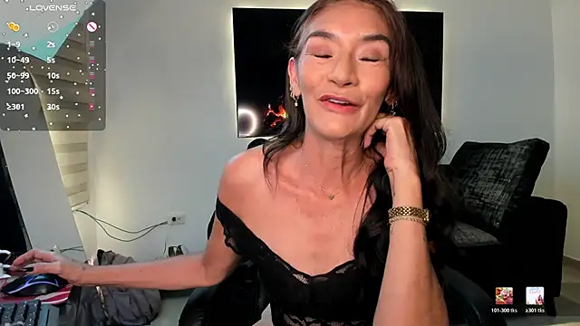 Snapshot of Emma_Mendozaa chatting on 06/22/26, 11:29 Emma Mendozaa online show from 06/22/26, 11:29