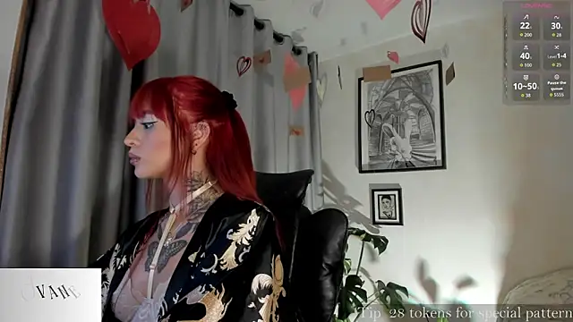 Snapshot of Vanessarte_ chatting on 02/15/26, 01:35 Vanessarte online show from 02/15/26, 01:35