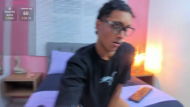 Snapshot of drako18_ chatting on 04/14/26, 03:23 drako18 online show from 04/14/26, 03:23