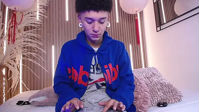 Snapshot of David_Banks_ chatting on 03/20/26, 12:32 David Banks online show from 03/20/26, 12:32