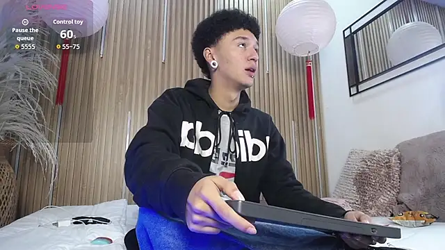 Snapshot of David_Banks_ chatting on 03/24/26, 12:21 David Banks online show from 03/24/26, 12:21