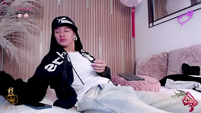 Snapshot of David_Banks_ chatting on 03/31/26, 01:44 David Banks online show from 03/31/26, 01:44