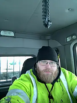 Snapshot of arcticman103 chatting on 02/02/26, 12:20 arcticman103 online show from 02/02/26, 12:20