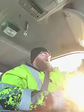 Snapshot of arcticman103 chatting on 02/09/26, 10:47 arcticman103 online show from 02/09/26, 10:47