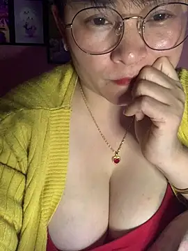 Snapshot of Star-sweet01 chatting on 02/04/26, 12:55 Star-sweet01 online show from 02/04/26, 12:55