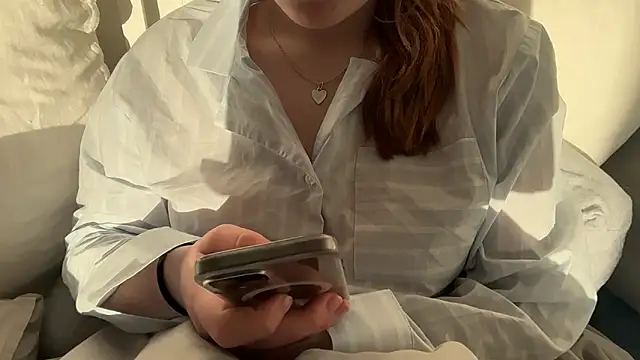 Snapshot of Lucyschickt chatting on 04/01/26, 06:03 Lucyschickt online show from 04/01/26, 06:03