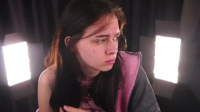 Snapshot of GinnyKittle chatting on 02/15/26, 07:10 GinnyKittle online show from 02/15/26, 07:10