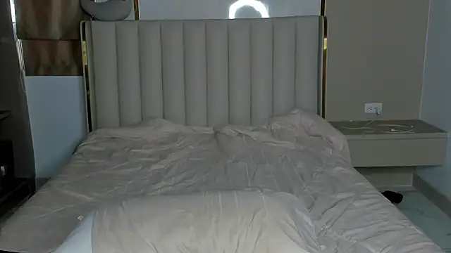 Snapshot of stellaa_quenn chatting on 04/30/26, 12:17 stellaa quenn online show from 04/30/26, 12:17