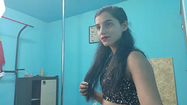 Snapshot of SoniaMoonnnnn chatting on 06/19/26, 05:50 SoniaMoonnnnn online show from 06/19/26, 05:50