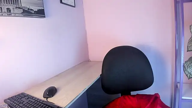 Snapshot of Camilo_X_x chatting on 07/15/26, 08:58 Camilo X x online show from 07/15/26, 08:58