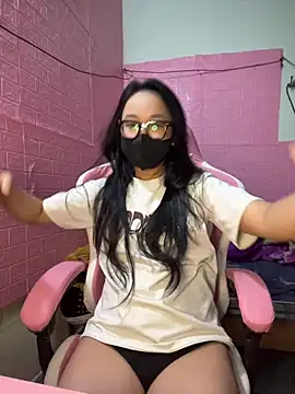 Snapshot of Leeeiuu chatting on 02/22/26, 02:59 Leeeiuu online show from 02/22/26, 02:59