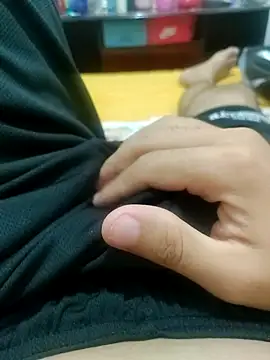 Snapshot of putopau15 chatting on 02/16/26, 01:46 putopau15 online show from 02/16/26, 01:46