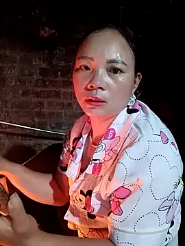 Snapshot of neyney110 chatting on 02/03/26, 12:31 neyney110 online show from 02/03/26, 12:31